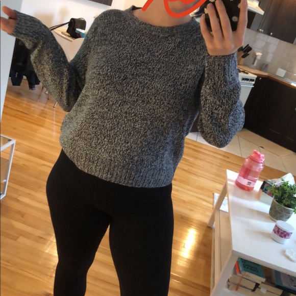 H&M crewneck - Picture 4 of 6